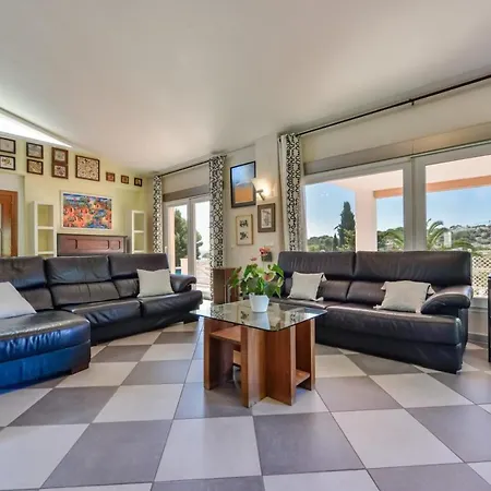 Villa Sierra *